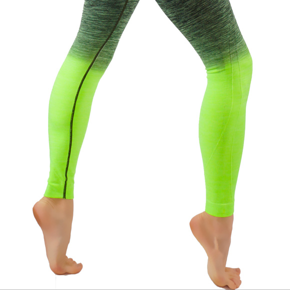 Super Cute & Comfortable Ombre leggings - Picture 3 of 3